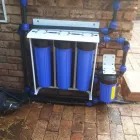 Maatskappy 2 beeld AQUASURGE (PTY) LTD water survey in Benoni GP