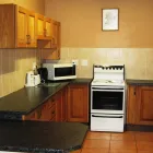Maatskappy 3 beeld BUTTERSCOTCH B&B Wifi in Durban KZN