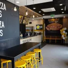 Maatskappy 3 beeld DEBONAIRS PIZZA Weekday special in George WC