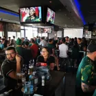 Maatskappy 2 beeld HANGAR G5 Sports Bar in Johannesburg GP