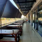 Maatskappy 3 beeld HANGAR G5 Sports Bar in Johannesburg GP