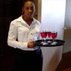 Maatskappy 4 beeld MICHAEL MNGUNI Waitress Service in Johannesburg GP