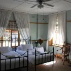 Maatskappy 3 beeld MOUNTAIN MANOR GUEST HOUSE Self Catering Apartments in Cape Town WC