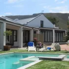 Maatskappy 8 beeld SIXTEEN GUEST LODGE ON MAIN Whalecoast Accommodation in Hermanus WC