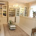 Maatskappy 4 beeld SKIN RENEWAL (PARKHURST) www Skinonline.Co.Za in Johannesburg GP