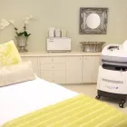 Maatskappy 5 beeld SKIN RENEWAL (PARKHURST) www Skinonline.Co.Za in Johannesburg GP