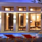 Maatskappy 2 beeld THE LAKES BOUTIQUE LODGE Wireless Internet in Pretoria GP
