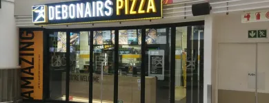 Maatskappy 1 beeld DEBONAIRS PIZZA Weekday special in Claremont WC