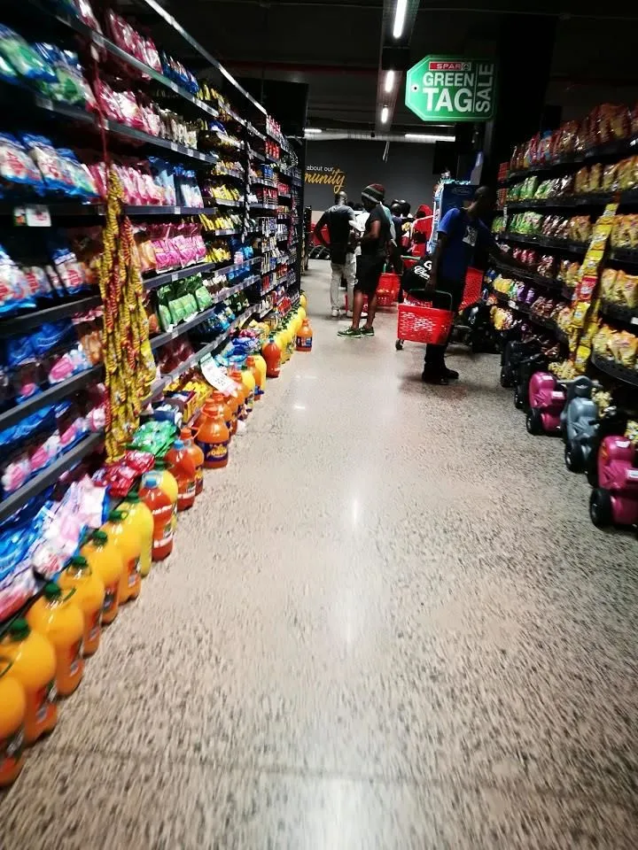 Maatskappy 2 beeld SUPERSPAR MEGA PINETOWN