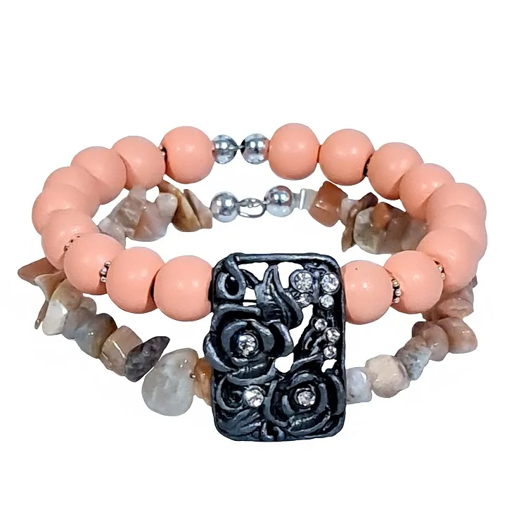 Maatskappy 18 beeld LADY AMOUR