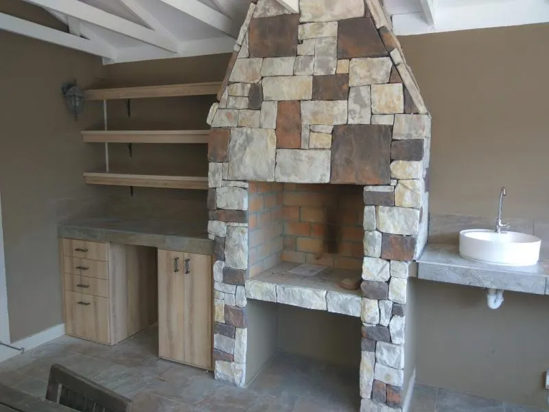 Business 1 image ROSS CONSTRUCTION